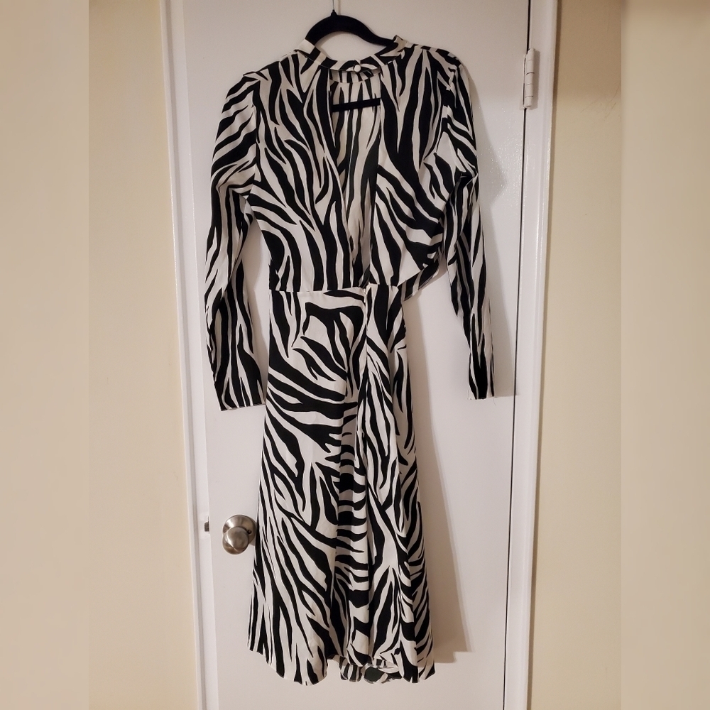 Zebra Patterns Flared Long Sleeves High-Neck Dress - Picture 5 of 15